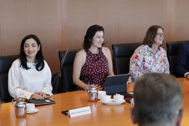 Reem Alabali Radovan, Bundesministerin für wirtschaftliche Zusammenarbeit und Entwicklung, Dorothee Bär, Bundesministerin für Forschung, Technologie und Raumfahrt, Deutschland, Berlin, Bundeskanzleramt, Das Bundeskabinett befasst sich in seiner 55. Sitzung am 12. August 2026 unter anderem mit dem Gesetzentwurf zur Einführung einer Frühstartrente.