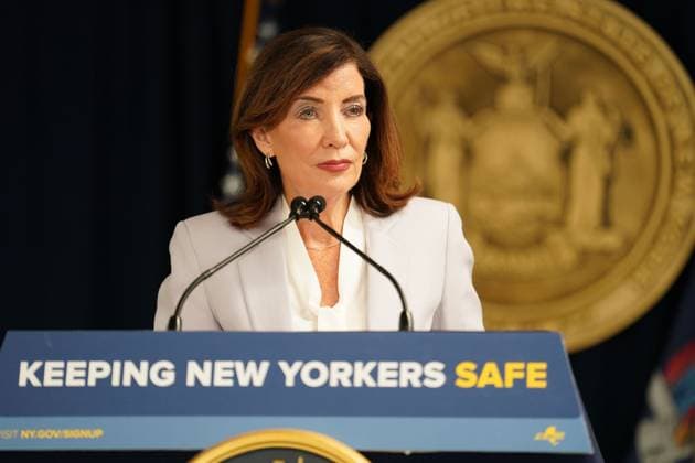 Kathy Hochul at the press conference for New York Government Officials Stand Up to Federal ICE Agent Overreach in Joint Statement, Office of the Governor of the State of New York, New York, NY, August 12, 2026. Photo By: Kristin Callahan Everett Collection New York Government Officials Stand Up to Federal ICE Agent Overreach in Joint Statement PUBLICATIONXNOTxINxCANxCHNxFRAxITAxJPNxNORxPOLxRUSxESPxUKxUSA