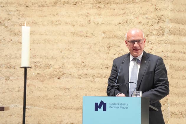 Gedenkveranstaltung 65. Jahrestag des Berliner Mauerbaus Kai Wegener (Regierender Buergermeister Berlin) im Portrait bei seiner Rede im Rahmen der Gedenkveranstaltung zum 65. Jahrestag des Berliner Mauerbaus, Berlin, 13.08.2026 Berlin Berlin Deutschland