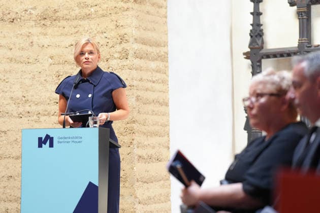 Gedenkveranstaltung 65. Jahrestag des Berliner Mauerbaus Bundestagspraesidentin Julia Kloeckner bei Ihrer Rede im Rahmen der Gedenkveranstaltung zum 65. Jahrestag des Berliner Mauerbaus, Berlin, 13.08.2026 Berlin Berlin Deutschland