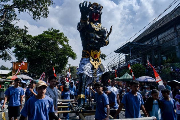 August 13, 2026, West Bandung Regency, West Java, Indonesia: Participants take part a carnival commemorating the 81st anniversary of the Indonesia s independence in Lembang, West Bandung Regency, Indonesia. The carnival, which was held to celebrate the 81st anniversary of the Republic of Indonesia s independence, the carnival drew thousands of villagers who showcased costume and cultural parades as well as traditional attire. West Bandung Regency Indonesia - ZUMAr272 20260813_zip_r272_001 Copyright: xDimasxRachmatsyahx