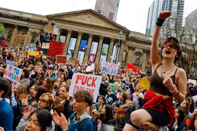 Students Protest Against One Nation in Melbourne, Australia – 13 Aug 2026 A Protester shouts slogans during the rally. Thousands of university and high school students marched through Melbourne’s CBD as part of a nationwide student protest against Pauline Hanson and One Nation. Organisers said the action was aimed at opposing the party’s policies and political views and raising concerns about the growing support for One Nation. The protest comes as One Nation campaigns in Victoria ahead of the 2026 Victorian state election, with Hanson leading the party’s campaign. Melbourne Australia Copyright: xYexMyoxKhantx xSOPAxImagesx Ye-Myo-Khant-1441834