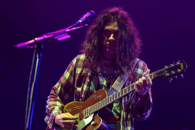 Kurt Vile & The Violators - Vodafone Paredes de Coura 2026 - 13 Aug 2026 Kurt Vile, singer and guitarist of the American indie rock band Kurt Vile & The Violators, performs on the main stage during the Vodafone Paredes de Coura. Paredes de Coura Portugal Copyright: xDiogoxBaptistax xSOPAxImagesx DB_KurtVile20260813PDC_001