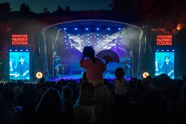 Kurt Vile & The Violators - Vodafone Paredes de Coura 2026 - 13 Aug 2026 The audience watches the performance of Kurt Vile & The Violators during the Vodafone Paredes de Coura. Paredes de Coura Portugal Copyright: xDiogoxBaptistax xSOPAxImagesx DB_KurtVile20260813PDC_015