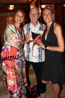 Corinna Binzer Schauspielerin Darsteller Sepp Schauer, Schauspieler Miriam Binzer Tochter Muenchen 13.08.2029 Bayerischer Hof Komoedie Premiere Ein total verrückter Sommernachtstraum Foto Muenchen