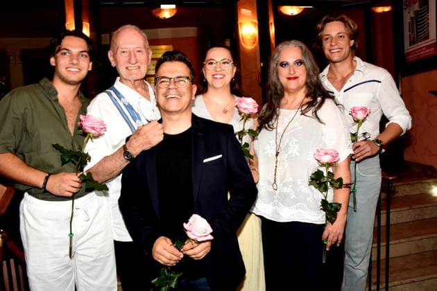 Darsteller Lysander Valentin Schmidt Schauspieler Sepp Schauer, Schauspieler Sandro Luzzu Schauspieler Hermia Magdalena Echter Schauspielerin Lipa Majstrovic, Schauspieler. Richard Fouqueau Schauspieler Muenchen 13.08.2029 Bayerischer Hof Komoedie Premiere Ein total verrückter Sommernachtstraum Foto Muenchen