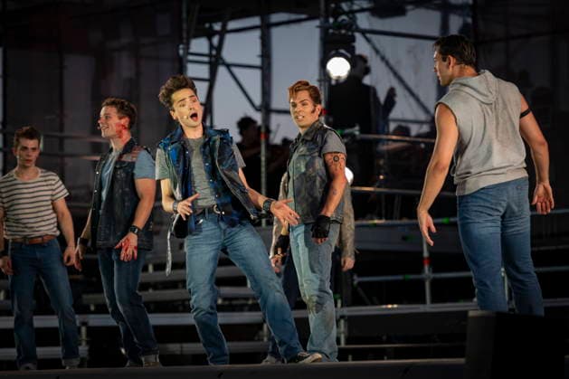 13.08.2026, Saarland, Ensdorf. Die West Side Story feiert am Donnerstagabend am Saarpolygon im Rahmen der diesjährigen Opernfestspiele mit zahlreichen Ehrengästen aus Politik, Kultur und Wirtschaft Premiere.