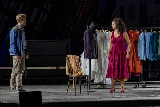 13.08.2026, Saarland, Ensdorf. Die West Side Story feiert am Donnerstagabend am Saarpolygon im Rahmen der diesjährigen Opernfestspiele mit zahlreichen Ehrengästen aus Politik, Kultur und Wirtschaft Premiere.