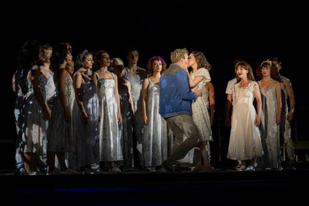 13.08.2026, Saarland, Ensdorf. Die West Side Story feiert am Donnerstagabend am Saarpolygon im Rahmen der diesjährigen Opernfestspiele mit zahlreichen Ehrengästen aus Politik, Kultur und Wirtschaft Premiere.