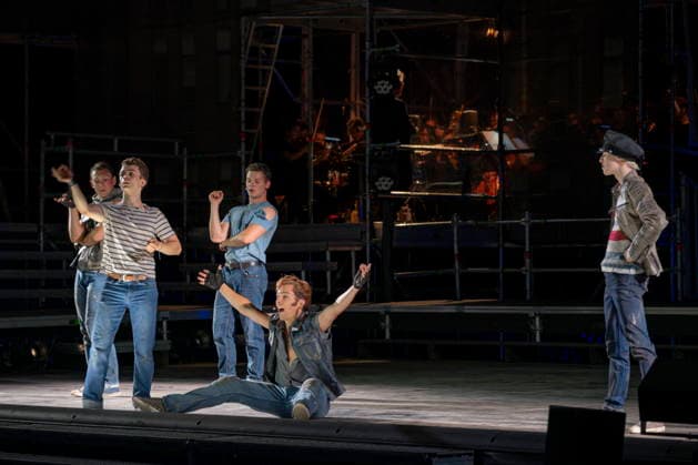 13.08.2026, Saarland, Ensdorf. Die West Side Story feiert am Donnerstagabend am Saarpolygon im Rahmen der diesjährigen Opernfestspiele mit zahlreichen Ehrengästen aus Politik, Kultur und Wirtschaft Premiere.