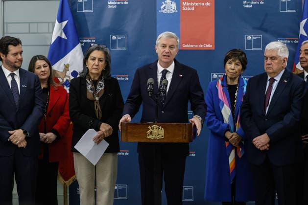 Santiago, August 14, 2026 The President of the Republic, Jose Antonio Kast, alongside Health Minister May Chomali, announces an agreement between the Ministry of Health, Fonasa, and Caja de los Andes to treat patients on the waiting list Diego Martin Aton Chile, Aton 1180651 jpeg  Copyright: DIEGOxMARTIN ATONxCHILE