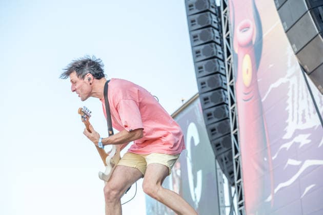 Erster Tag beim Highfield 2026, die Band Itchy eröffnet das Festival am Störmthaler See bei Leipzig. Gesang, Gitarre, E-Bass Sibbi (Sebastian Hafner) Gesang, E-Bass, Gitarre Panzer (Daniel Friedl) Schlagzeug, Gesang Max (Max Zimmer) (seit 2011) Highfield 2026 - Itchy