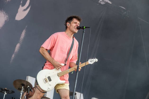 Erster Tag beim Highfield 2026, die Band Itchy eröffnet das Festival am Störmthaler See bei Leipzig. Gesang, Gitarre, E-Bass Sibbi (Sebastian Hafner) Gesang, E-Bass, Gitarre Panzer (Daniel Friedl) Schlagzeug, Gesang Max (Max Zimmer) (seit 2011) Highfield 2026 - Itchy