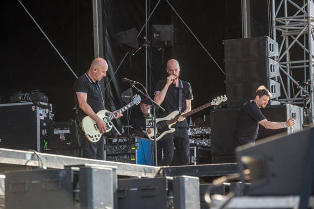 Die deutsche Punkrock Band Sondaschule auf der Mainstage vom Highfield 2026. Gesang Costa Cannabis (Tim Kleinrensing) Gitarre, Gesang Chemokeule (Mirko Klautmann) Bass Matthias Richter (seit 2013) Posaune Chris Altmann (seit 2006) Gitarre Phillip FaF Pfaff (seit 2022) Highfield 2026 tag 1 - sondaschule