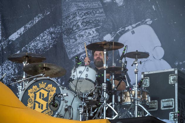 Die deutsche Punkrock Band Sondaschule auf der Mainstage vom Highfield 2026. Gesang Costa Cannabis (Tim Kleinrensing) Gitarre, Gesang Chemokeule (Mirko Klautmann) Bass Matthias Richter (seit 2013) Posaune Chris Altmann (seit 2006) Gitarre Phillip FaF Pfaff (seit 2022) Highfield 2026 tag 1 - sondaschule