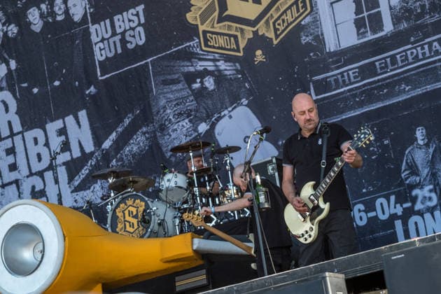 Die deutsche Punkrock Band Sondaschule auf der Mainstage vom Highfield 2026. Gesang Costa Cannabis (Tim Kleinrensing) Gitarre, Gesang Chemokeule (Mirko Klautmann) Bass Matthias Richter (seit 2013) Posaune Chris Altmann (seit 2006) Gitarre Phillip FaF Pfaff (seit 2022) Highfield 2026 tag 1 - sondaschule