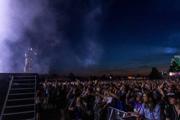 Die Berliner Rap, Hip-Hop, Trap Band BHZ auf dem Highfield Festival 2026 am Störmthaler See bei Großpösna. Die aktuelle BHZ-Besetzung 2026 besteht aus: * Longus Mongus Rap * Ion Miles Rap * Monk Rap * Big Pat Rap * MotB Produzent * Sami Produzent * Themba Produzent Highfield 2026 Tag 1 - BHZ