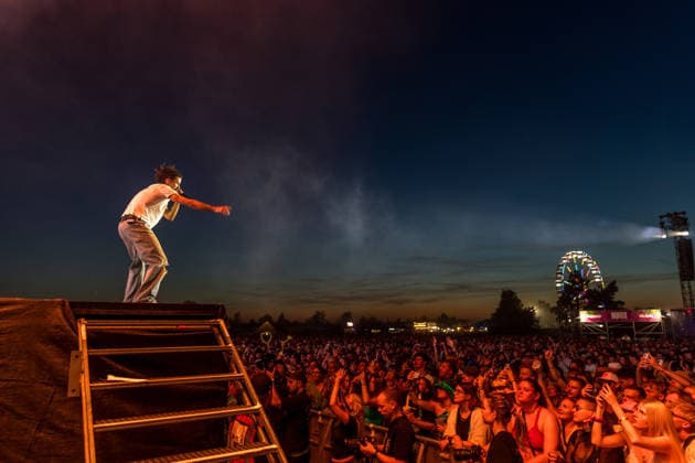 Die Berliner Rap, Hip-Hop, Trap Band BHZ auf dem Highfield Festival 2026 am Störmthaler See bei Großpösna. Die aktuelle BHZ-Besetzung 2026 besteht aus: * Longus Mongus Rap * Ion Miles Rap * Monk Rap * Big Pat Rap * MotB Produzent * Sami Produzent * Themba Produzent Highfield 2026 Tag 1 - BHZ