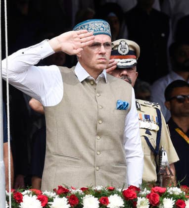 80th Independence Day Celebrations in Jammu and Kashmir s Srinagar Srinagar, Aug 15 (ANI): Jammu and Kashmir Chief Minister Omar Abdullah salutes after hoisting national flag during 80th Independence Day celebrations at Bakshi Stadium, in Srinagar on Saturday. Srinagar Jammu and Kashmir India Copyright: xANIx ANI_20260815334