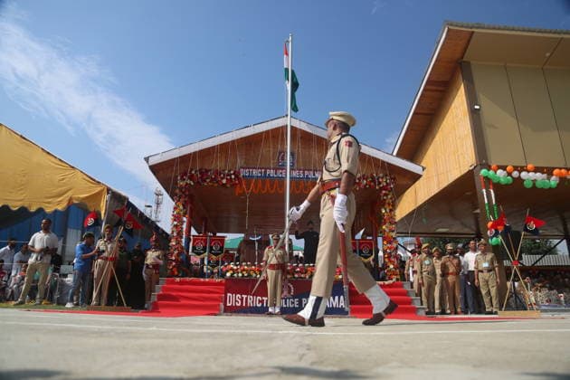 India: The 80th Independence Day Pulwama celebrated the 80th Independence Day with patriotic fervor and enthusiasm at DPL Pulwama. Deputy Commissioner of Pulwama, Dr. Basharat Qayoom, hoisted the National Tricolour during the celebration, marking the occasion with a strong spirit of patriotism and national pride. Pulwama Jammu & Kashmir India Copyright: NisarxUlxHaqxAllaie