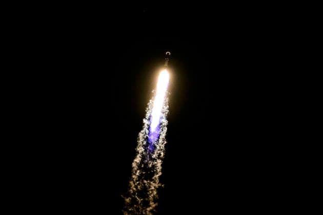 August 15, 2026, Cape Canaveral, Florida, USA: A SpaceX Falcon 9 rocket launches nine HIBLEO-4 satellites for Globalstar from Space (USSF) Launch Complex-40 at Cape Canaveral Space Force Station, Florida, on Aug. 15, 2026, at 9:12 p.m. EDT. Cape Canaveral USA  - ZUMAb268 20260815_znp_b268_004 Copyright: xJenniferxBriggsx