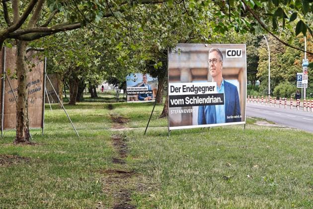 Berlin, Deutschland, 16.08.2026: Wahlplakat mit Stefan Evers, CDU, und dem Slogan Der Endgegner vom Schlendrian Copyright: xdtsxNachrichtenagenturx dts_130300