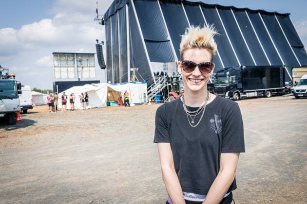 Die deutsche Rockmusikerin Deine Cousine (Ina Bredehorn) am dritten Festival Tag des Highfield 2026 Highfield 2026 - Tag 3 - Deine Cousine