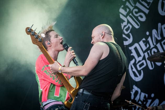 Die Deutsche Rockmusikerin Deine Cousine (Ina Bredehorn) am dritten Festival Tag des Highfield 2026 Highfield 2026 -Tag 3 - Deine Cousine