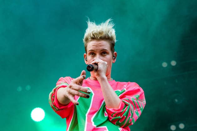 Die Deutsche Rockmusikerin Deine Cousine (Ina Bredehorn) am dritten Festival Tag des Highfield 2026 Highfield 2026 -Tag 3 - Deine Cousine