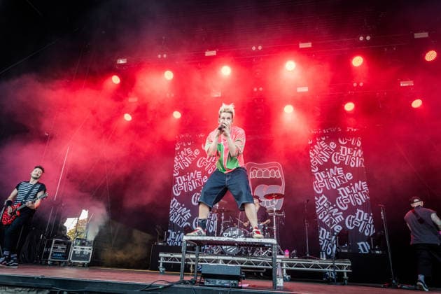 Die Deutsche Rockmusikerin Deine Cousine (Ina Bredehorn) am dritten Festival Tag des Highfield 2026 Highfield 2026 -Tag 3 - Deine Cousine