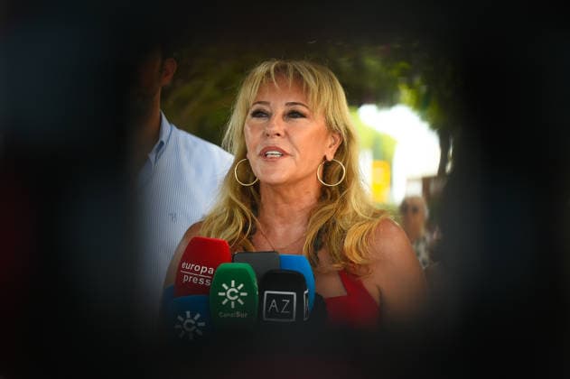 Carolina Espana Speaks to the Media During Her Visit to the Málaga Fair Carolina Espana, Third Vice President, Minister of Economy, Finance, and European Funds, and Spokesperson for the Government of the Regional Government of Andalusia, speaks to the media on August 17, 2026, in Málaga, Andalusia, Spain. The Third Vice President, Minister of Economy, Finance, and European Funds, and spokesperson for the Government of the Regional Government of Andalusia, Carolina Espana, speaks with the media during her visit to the Málaga Fair. The press conference is part of the minister’s official schedule during the Málaga festivities. AUGUST 17, 2026, Málaga, Andalusia, Málaga, Andalusia, Spain Copyright: xÃlexxZeax 7718654