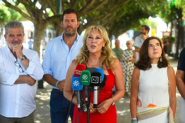 Carolina Espana Speaks to the Media During Her Visit to the Málaga Fair Carolina Espana, Third Vice President, Minister of Economy, Finance, and European Funds, and Spokesperson for the Government of the Regional Government of Andalusia, speaks to the media on August 17, 2026, in Málaga, Andalusia, Spain. The Third Vice President, Minister of Economy, Finance, and European Funds, and spokesperson for the Government of the Regional Government of Andalusia, Carolina Espana, speaks with the media during her visit to the Málaga Fair. The press conference is part of the minister’s official schedule during the Málaga festivities. AUGUST 17, 2026, Málaga, Andalusia, Málaga, Andalusia, Spain Copyright: xÃlexxZeax 7718646