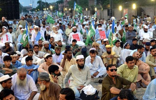 August 17, 2026, Pakistan: Leaders and Activists of Jamat-e-Islami (JI) Protest Against Economic Issues Outside Governor House in Peshawar Pakistan  - ZUMAas3_ 20260817_zaf_as3_037 Copyright: xPPIx