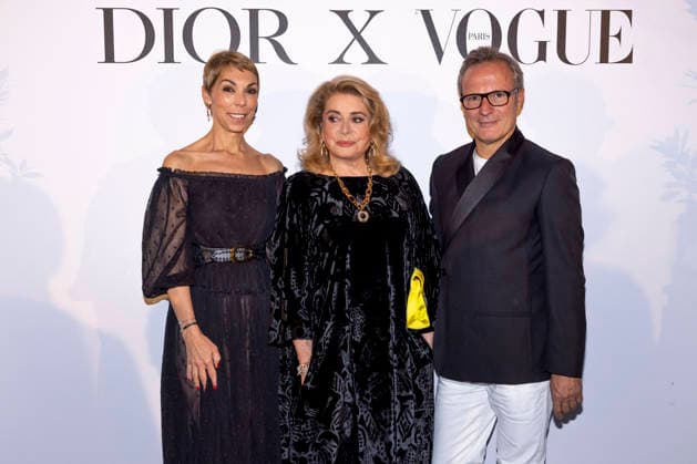 News from August 18, 2026: Mathilde Favier, Dior’s director of public relations, and her partner, film producer Nicolas Altmayer, died yesterday in a car accident in the Deux-Sèvres department. Semi-Exclusive: No Web, No Tabloids. Mathilde Favier, Catherine Deneuve, guests at the Dior dinner during the 74th Cannes International Film Festival On July 10, 2021, in Cannes, France Cannes, France  Copyright: xJACOVIDES-BORDE-MOREAUx xBESTIMAGExJACOVIDES-BORDE-MOREAUx xBESTIMAGEx