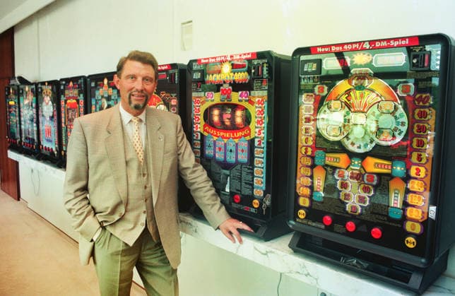 Deutschland, Lübbecke, 24.05.1994 F: 07-14-25 Fuer Ihr Archiv! Foto: Paul Gauselmann, Vorstandsvorsitzender der Spielautomatenfabrik Gauselmann AG Fuer Ihr Archiv! Fuer Ihr Archiv!