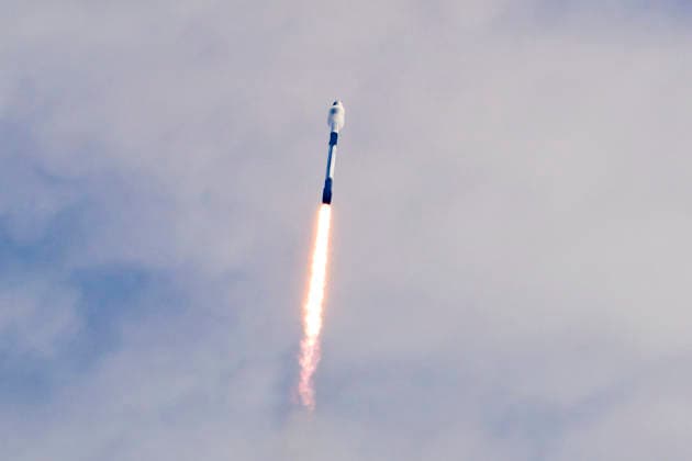 August 21, 2026, Cape Canaveral, Florida, USA: A SpaceX Falcon 9 rocket carrying 29 Starlink satellites, lifts off from Space Launch Complex-40 at Cape Canaveral Space Force Station, Florida, at 11:14 a.m. EDT on Aug. 21, 2026. Cape Canaveral USA  - ZUMAb268 20260821_znp_b268_003 Copyright: xJenniferxBriggsx