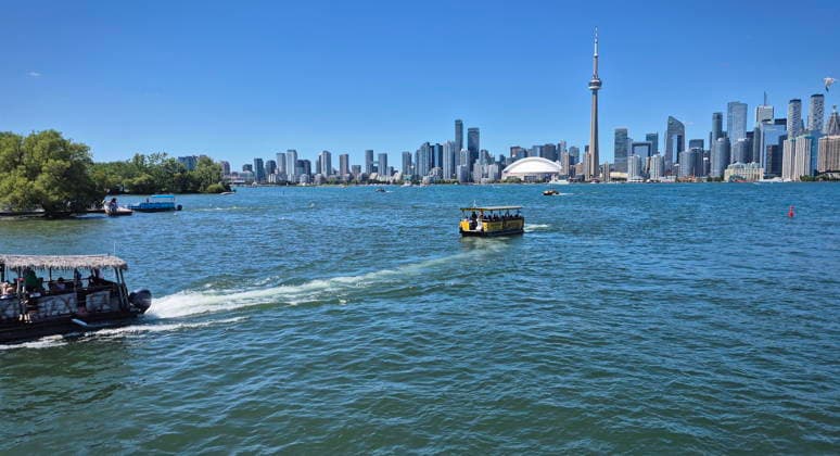Blick von Toronto Island Kanada auf den Lake Ontario