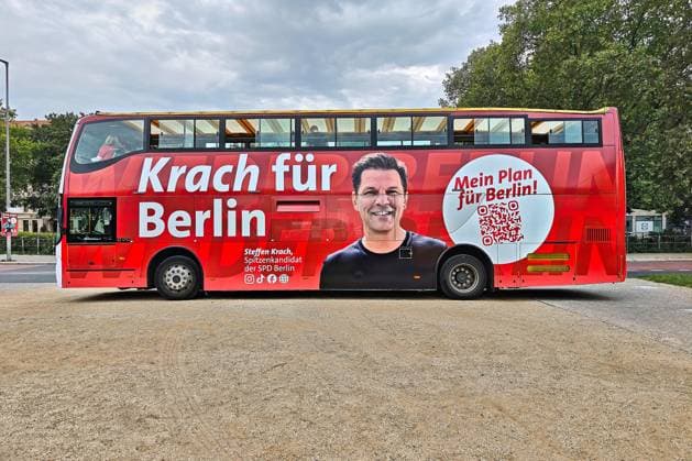 Berlin, Deutschland, 28.08.2026: Bus mit Wahlwerbung für den SPD-Spitzenkandidat für die Abgeordnetenhauswahl 2026 Steffen Krach Copyright: xdtsxNachrichtenagenturx dts_132211