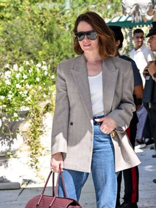 IPA87999152 - Venice, 83rd Venice International Film Festival 2026 - Arrivals at the Excelsior Hotel™s pier - Pictured: Claire Foy  Copyright: xSimonexComix xPoolxPhotoxEventsx08x 87999152