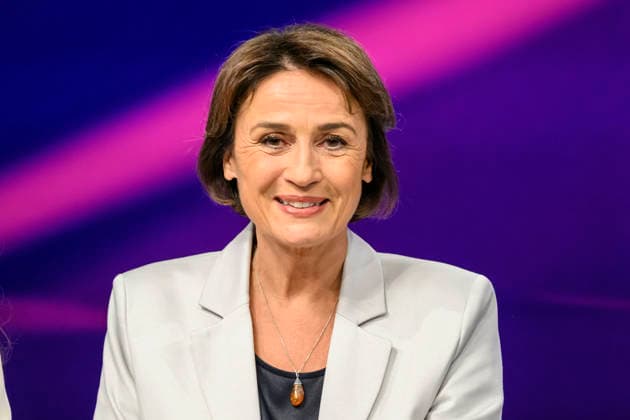 v.l.: Sandra Maischberger,, GER, Berlin, Studio, zu Gast bei Maischberger, politische Talkshow, TV, Format, mit Moderatorin Sandra Maischberger, Das Erste, aus Adlershof Am Studio 20, 01.09.2026, Copyright: HMBxMedia UwexKoch