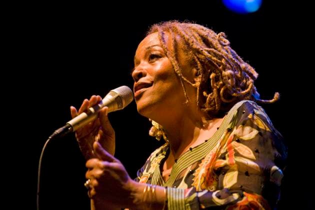 CASSANDRA WILSON sings at the 51st MONTEREY JAZZ FESTIVAL - MONTEREY, CALIFORNIA CASSANDRA WILSON sings at the 51st MONTEREY JAZZ FESTIVAL - MONTEREY, CALIFORNIA, Credit:Craig Lovell Craig Lovell - B5090 Avalon  Copyright: xCraigxLovellx xCraigxLovellx-xB5090x xAvalonx 0554016618