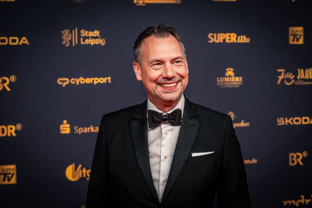 LEIPZIG, DEUTSCHLAND 4. SEPTEMBER 2026 Verleihung der Goldenen Henne 2026 auf dem roten Teppich in der Messehalle 1 in Leipzig. Bei der Gala werden erneut Persönlichkeiten aus Unterhaltung, Fernsehen, Musik und Sport ausgezeichnet. Sebastian Fitzek Goldene Henne 2026 - Roter Teppich