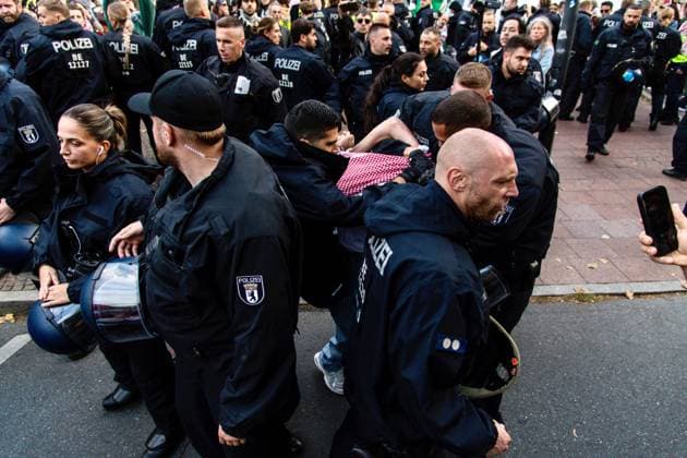 September 5, 2026, Berlin, Germany: BERLIN, GERMANY Ã¢â‚¬ SEPTEMBER 5, 2026: Pro-Palestinian demonstrators march through BerlinÃ¢â‚¬â ¢s Charlottenburg district during a monthly rally held under heavy police presence. Participants called for an end to Israeli military operations in Gaza and the occupied West Bank, accused Israel of genocide and ethnic cleansing, and protested German arms supplies to Israel. Police detained several participants, including an elderly woman, during the demonstration. Berlin Germany - ZUMAq101 20260905_zna_q101_216 Copyright: xAndro SxTrujillox