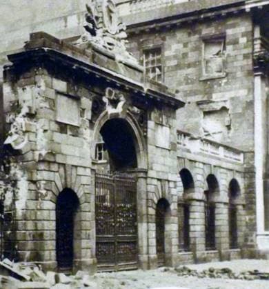 RECORD DATE NOT STATED Destruction at the Four Courts, during The Easter Rising Destruction at the the Four Courts, during The Easter Rising also known as the Easter Rebellion, was an armed insurrection staged in Ireland during Easter Week, 1916. The Rising was mounted by Irish republicans with the aims of ending British rule in Ireland and establishing an independent Irish Republic. Early on Monday morning, 24 April 1916, roughly 1,200 Volunteers and Citizen Army members took over strongpoints in Dublin city centre. Editorial use only. All other uses to be cleared with the copyright owner (World History Archive), in advance., WHA_037_0504.jpg, Destruction; Four Courts; Easter Rising; Easter Rebellion; Ireland; armed insurrection; Irish rep Copyright: xx