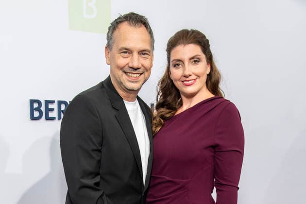 Sebastian Fitzek und Linda Fitzek bei der Bertelsmann Party am 10.09.2026 in Berlin Sebastian Fitzek und Linda Fitzek attend the Bertelsmann Party at the Bertelsmann Representative Office on September 10, 2026 in Berlin, Germany Bertelsmann Party 2026 in Berlin