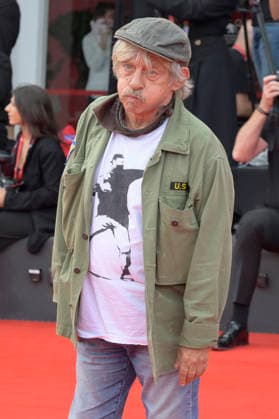 Paolo Rossi bei der Premiere des Kinofilms Dio ride auf der Biennale di Venezia 2023 83. Internationale Filmfestspiele von Venedig im Palazzo del Cinema. Venedig, 11.09.2026