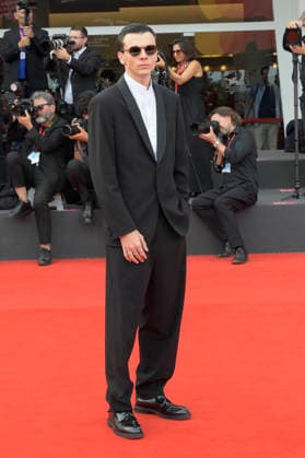 Francesco Gheghi bei der Premiere des Kinofilms Dio ride auf der Biennale di Venezia 2023 83. Internationale Filmfestspiele von Venedig im Palazzo del Cinema. Venedig, 11.09.2026