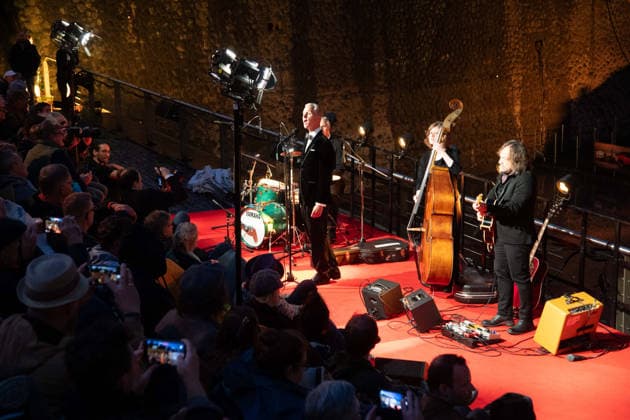 Max RAABE, Saenger, Roter Teppich, Red Carpet Show, Ankunft, arrival, Premiere der finalen Staffel von Babylon Berlin am 11.09.2026 im Naturstrom Open Air -Kino im Rheinau-Hafen in Koeln,