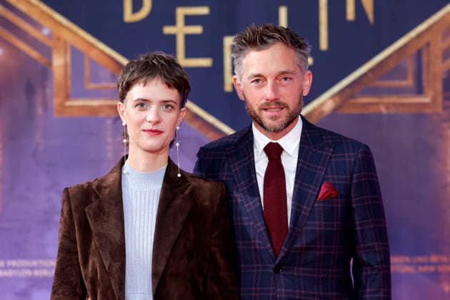 Schauspielerin Liv Lisa Fries und Schauspieler Volker Bruch bei der NRW-Premiere der 5. und finalen Staffel der TV-Serie Babylon Berlin im Open Air Kino im Rheinauhafen. Köln, 11.09.2026 NRW Deutschland Copyright: xChristophxHardtx