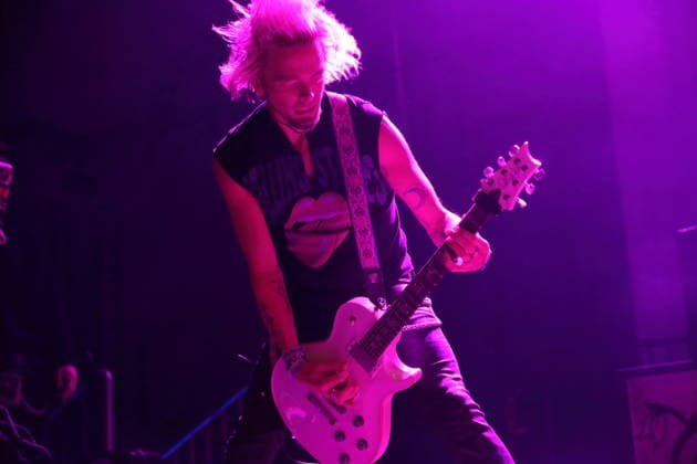 Ben Wells von der Band Black Stone Cherry bei einem Konzert im Huxleys Neue Welt in Berlin, 12. September 2026. Black Stone Cherry Konzert Berlin